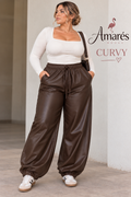 Pantalón Curvy de Polipiel SISA